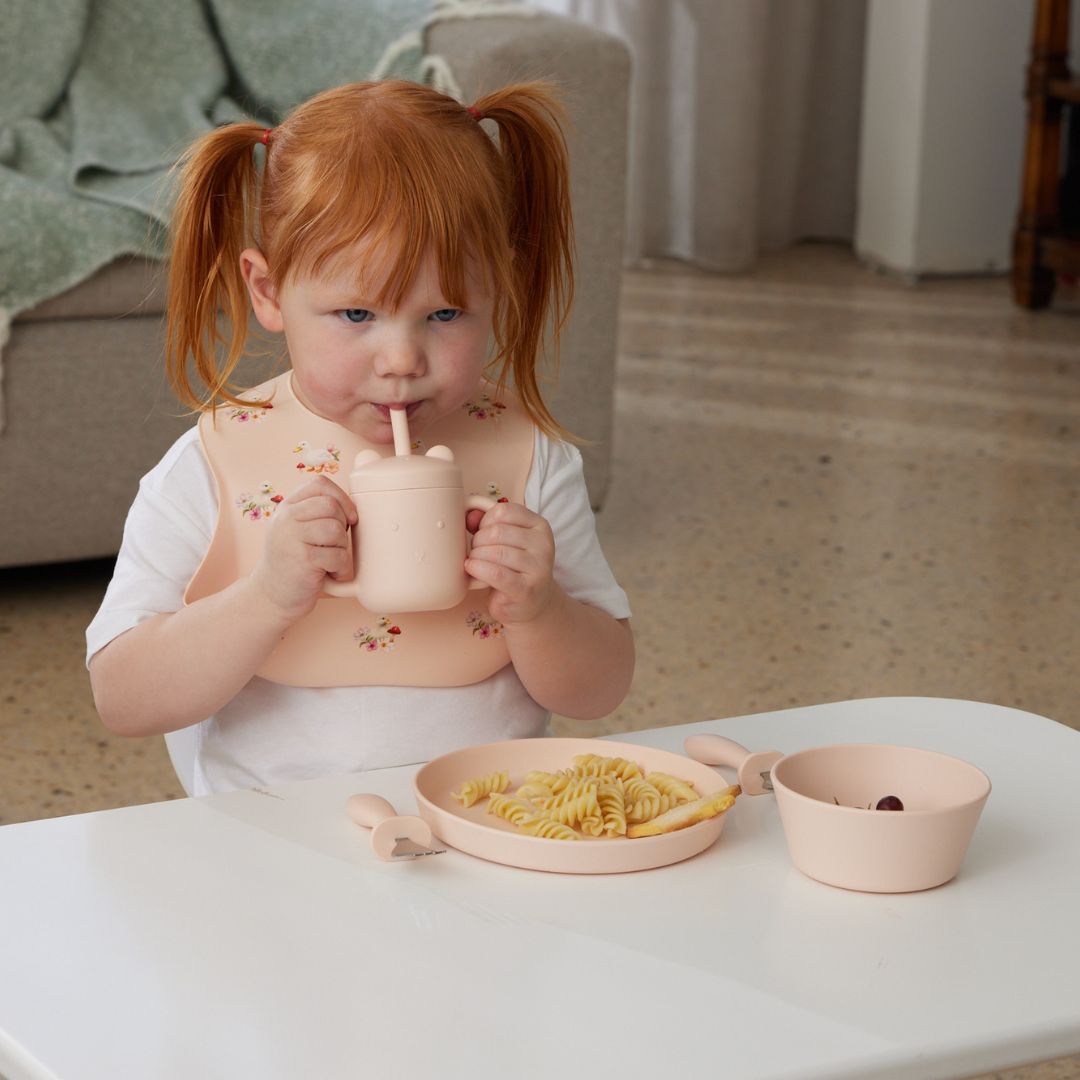 Riley Silicone Sippy Cup with Straw – Peach