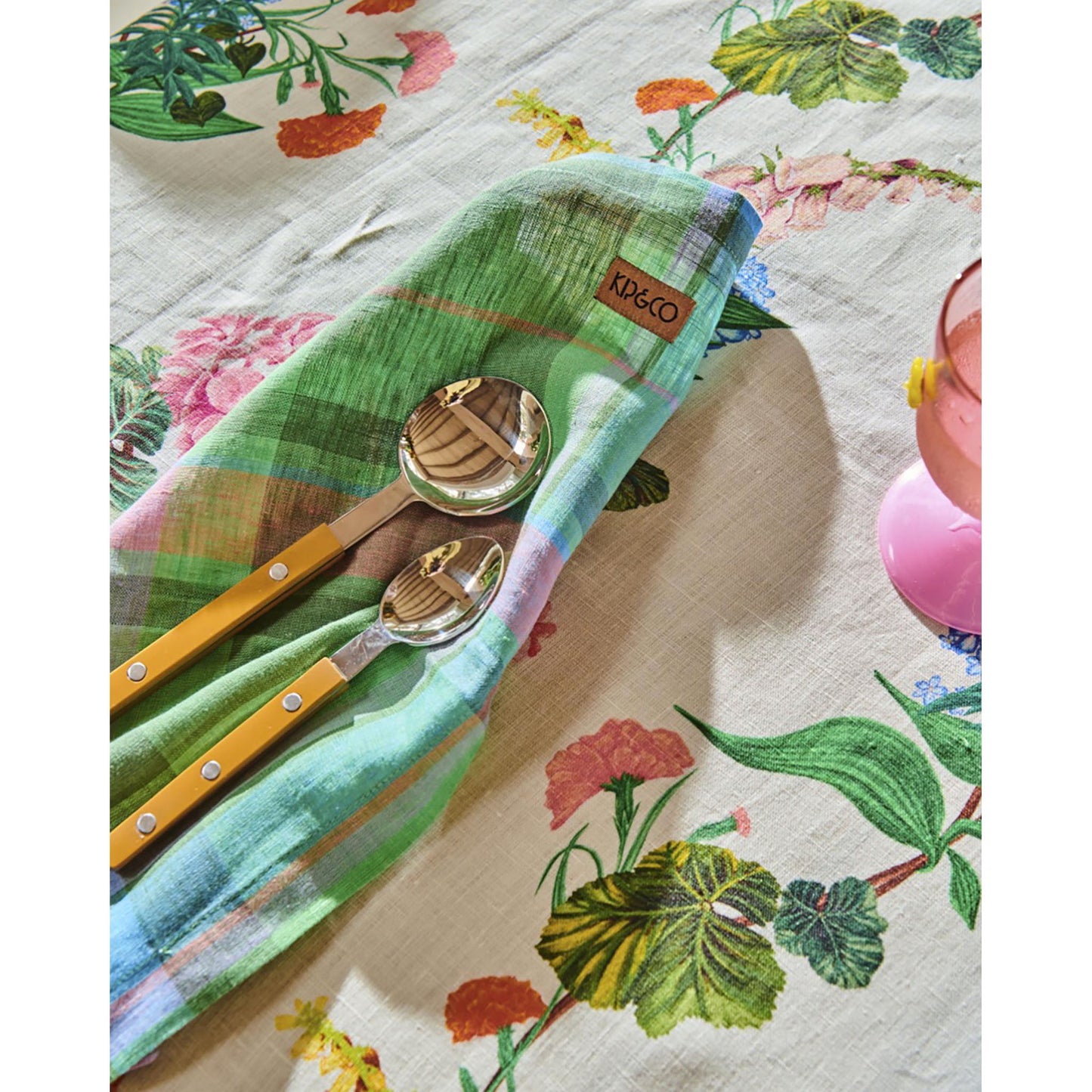 Bouquet Beauty Rectangular Linen Tablecloth | Standard | 145 x 270cm