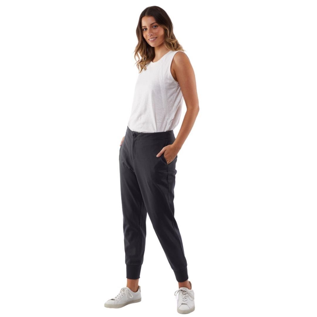 Crafted from structured yet comfortable jersey material, these versatile pants have a soft feel and just the right amount of stretch. The Chelsea pant have a simple yet stylish look with ribbed cuffs and a zipper and button fastening.