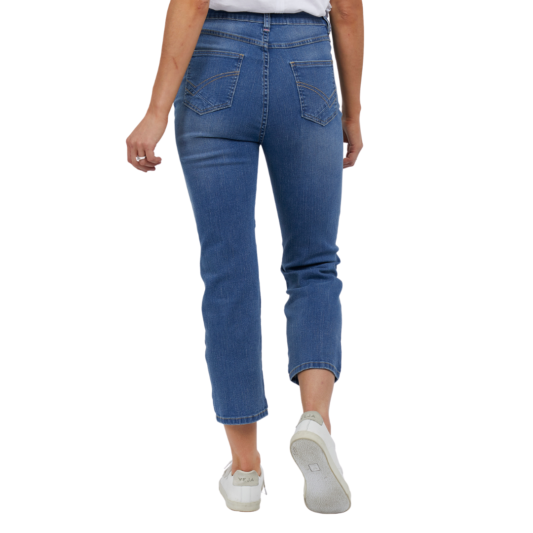 The Ada Jean from Elm is great all rounder to welcome into your wardrobe when shopping for new season denim. Made from a stretch denim it has a high rise, straight leg and grazes the ankle. Available at Elm stockist not plain jane Flemington