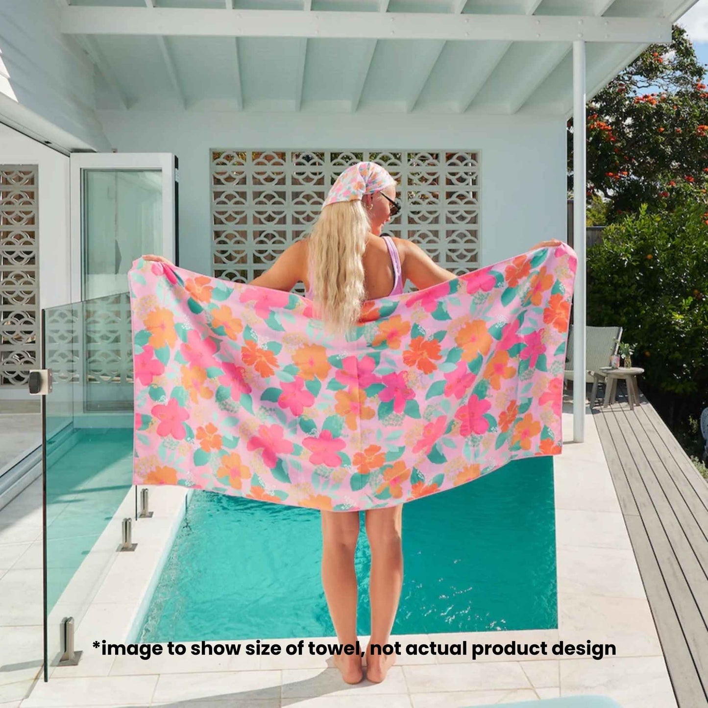 Sand Free Towel - Retro Tile