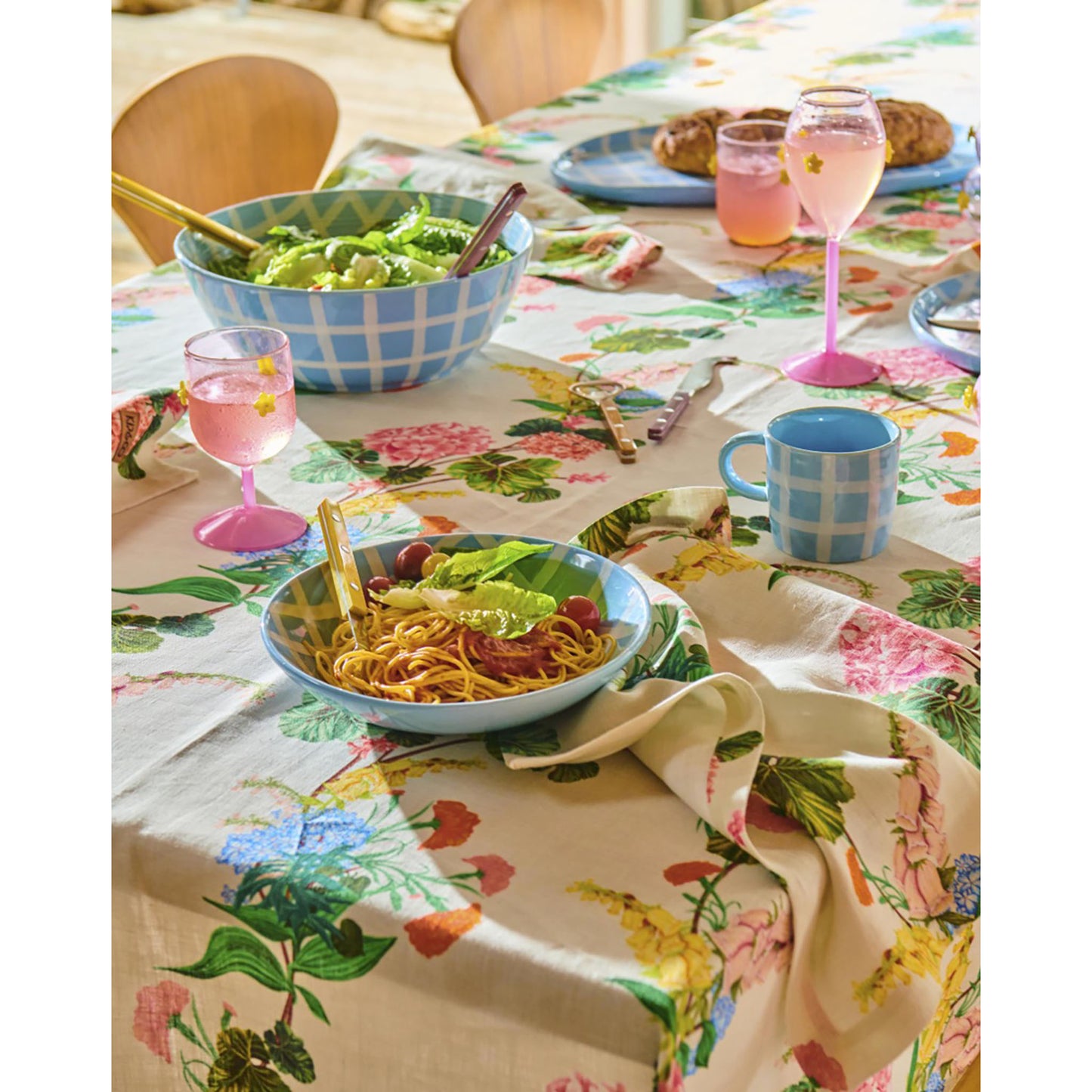 Bouquet Beauty Rectangular Linen Tablecloth | Standard | 145 x 270cm