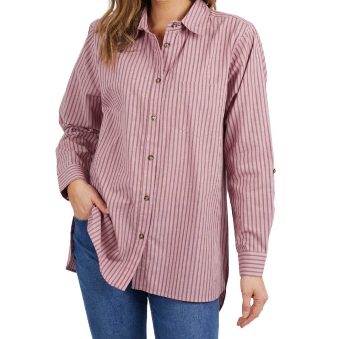 The Antonia Stripe Shirt from Elm Clothing is a classic 100% cotton shirt is a stylish and easy to wear addition to your wardrobe.