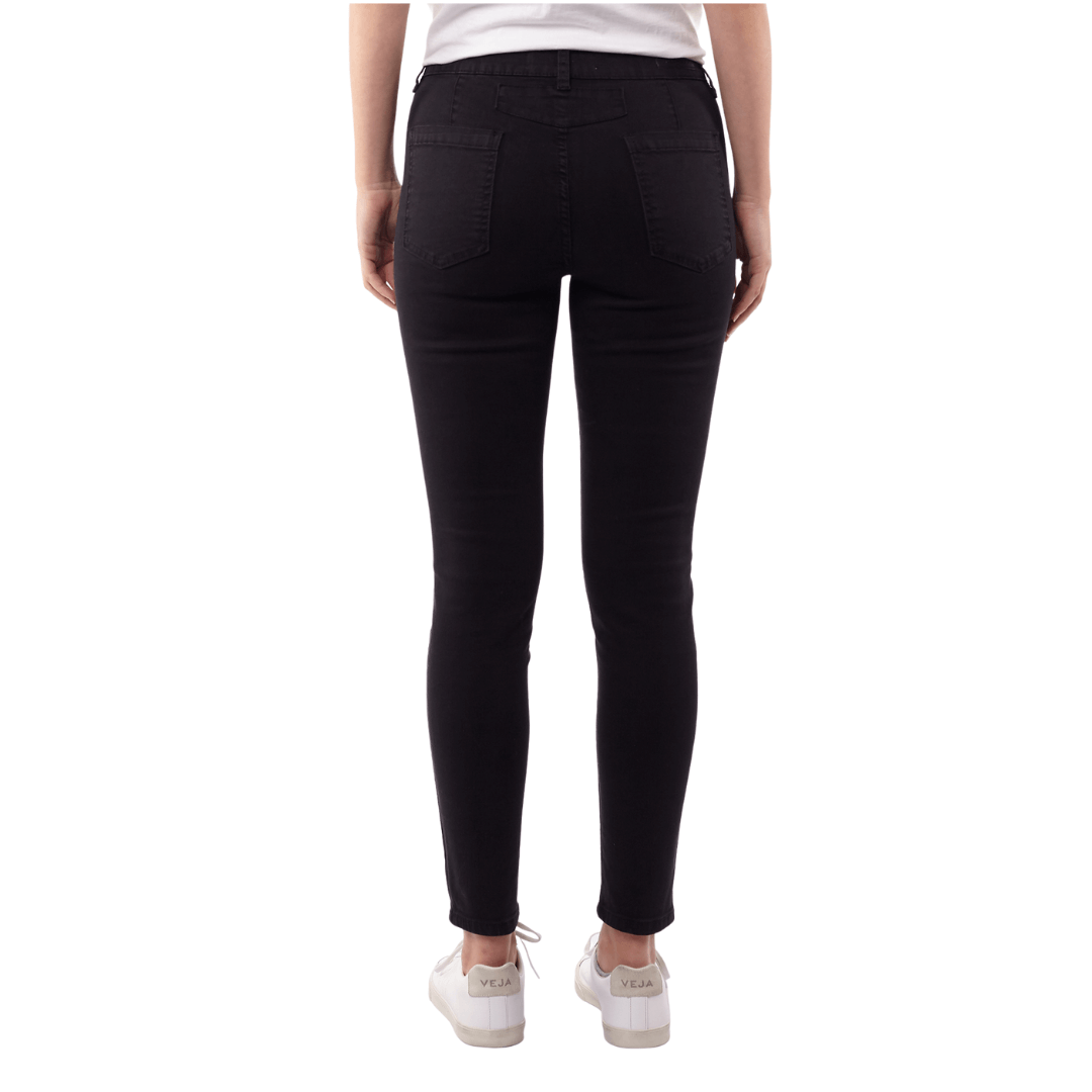The City Jeans in black from Foxwood are a mid rise, skinny leg style with metal zip and button closure. 