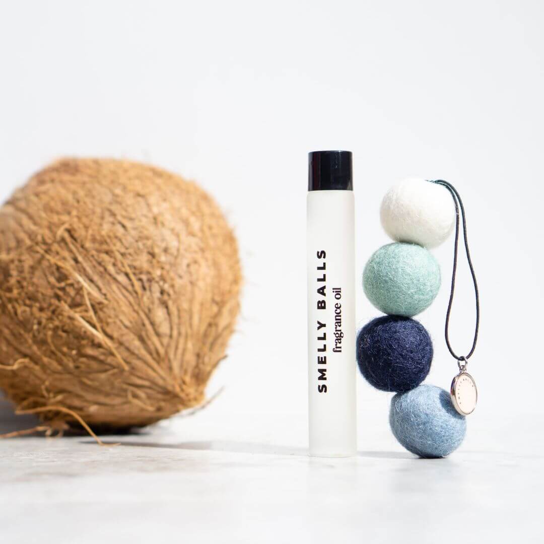 Smelly Balls are a reusable car freshener. The Seapink Smelly Balls pack features 4 unscented felt balls in Salty White, Sea Green, Deep Blue and Aegean Bluel and comes with a 5ml bottle of your chosen scent. 